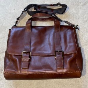 D & B Florentine Hunter Messenger Bag